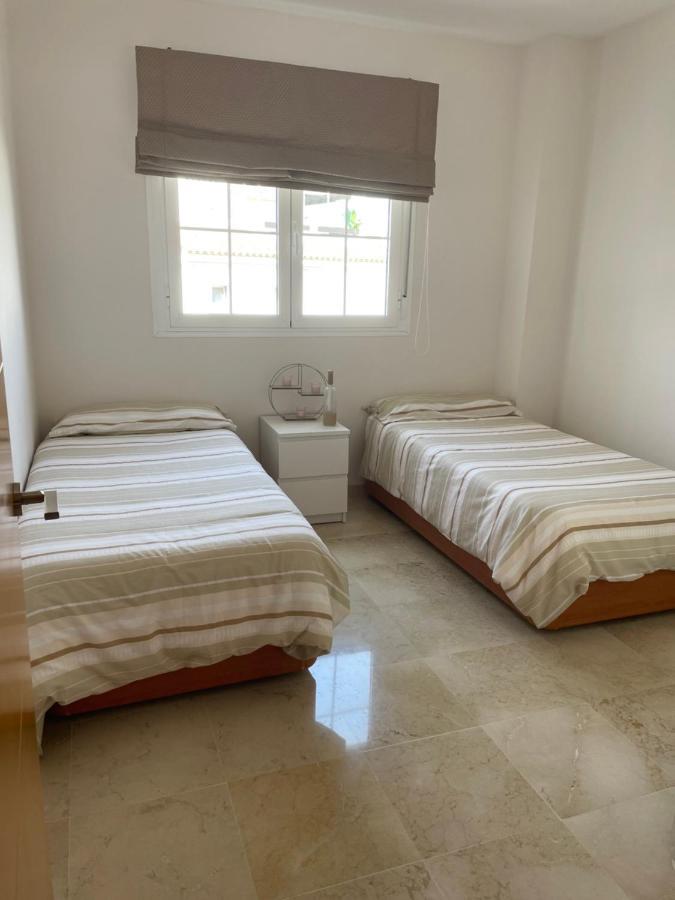 Residencial Duquesa Lejlighed San Luis de Sabinillas Eksteriør billede